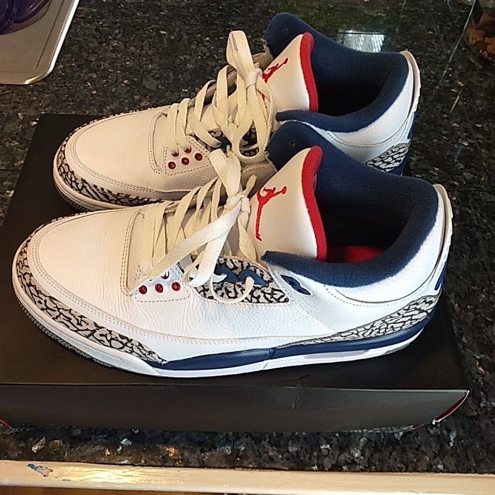 Air jordan 3 true blue 10.5